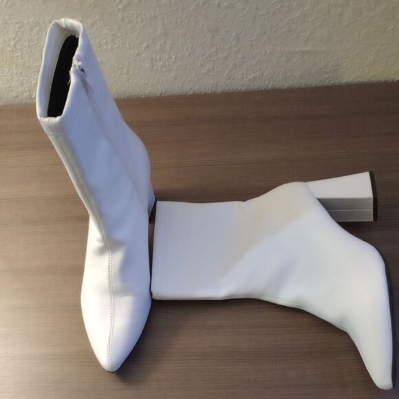 🆕👢White Ankle Boots Booties - Picture 1 of 8